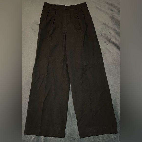 Babaton Pleated Pants in Black - Picture 6 of 9